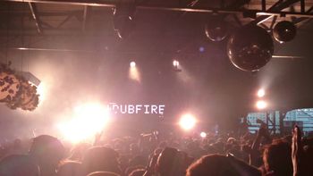 Dos chicos murieron tras consumir drogas en una fiesta electrónica en Santa Fe Dos chicos murieron tras consumir drogas en una fiesta electrónica en Santa Fe