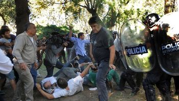 confirmaron el sobreseimiento de macri y vidal por la violenta represion en el borda confirmaron el sobreseimiento de macri y vidal por la violenta represion en el borda