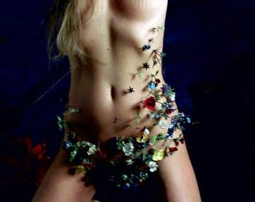 El espectacular desnudo de una top model en una revista española