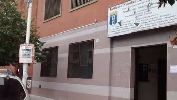 Ocurrió en la puerta del Instituto Nuestra Señora de la Merced, Tres de febrero Ocurrió en la puerta del Instituto Nuestra Señora de la Merced, Tres de febrero