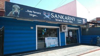 Ricky Sarkany, en conflicto con la carnicería Sankarny Ricky Sarkany, en conflicto con la carnicería Sankarny