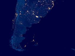 confirman la presencia de buques pesqueros en el mar argentino confirman la presencia de buques pesqueros en el mar argentino