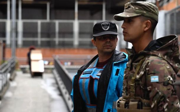 La Policía de la Ciudad y el Ejército pusieron en marcha el operativo para la elección del domingo La Policía de la Ciudad y el Ejército pusieron en marcha el operativo para la elección del domingo