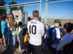 messi volvio a pisar suelo santafesino junto a su familia y revoluciono sauce viejo messi volvio a pisar suelo santafesino junto a su familia y revoluciono sauce viejo