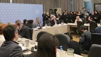 BertieBenegas Lynch (LLA) presidió la reunión de la Comisiónde Presupuesto y Hacienda. BertieBenegas Lynch (LLA) presidió la reunión de la Comisiónde Presupuesto y Hacienda.