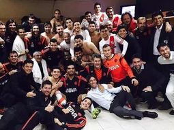 con la alegria del pasaje a la final, river ya volvio a buenos aires con la alegria del pasaje a la final, river ya volvio a buenos aires