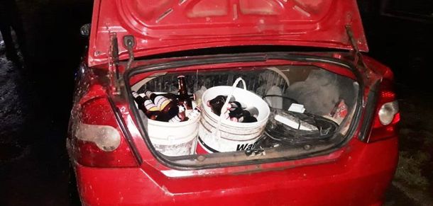 Cuarentena imcumplida: salieron a manejar borrachos y los detuvieron con 31 botellas de cervezas