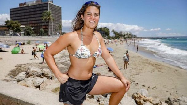 Macarena Cabruja salvó a un chico de morir ahogado en una playa en Palma de Mallorca