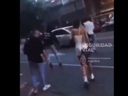 Le sacan la licencia al asesino al volante que chocó adrede reja de un boliche, atropelló y huyó