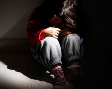 Una madre permitía que su pareja abusara de su hija