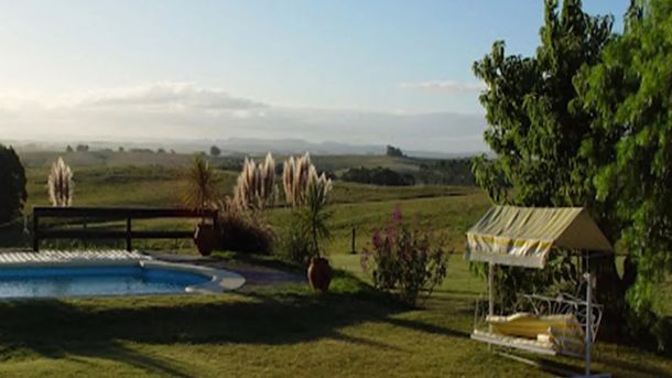 Esta estancia ofrece un descanso reparador acompañado por actividades típicas de la vida rural. Esta estancia ofrece un descanso reparador acompañado por actividades típicas de la vida rural.