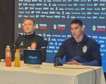 Los capitanes de Estudiantes de La Plata y Gimnasia y Esgrima La Plata