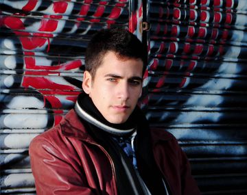 Se recupera el modelo desfigurado por rugbiers en La Plata