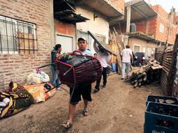 al menos 90 personas acampan en el barrio papa francisco al menos 90 personas acampan en el barrio papa francisco