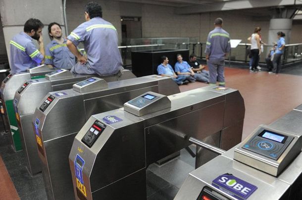 Comenzaron los paros rotativos en el Subte