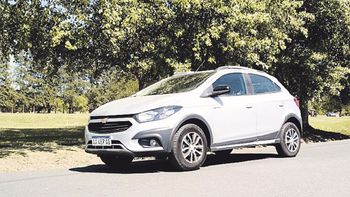 El Chevrolet Onix Activ se suma a tendencia aventurera El Chevrolet Onix Activ se suma a tendencia aventurera