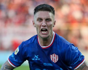 Unión se impuso ante San Lorenzo y trepó a la punta junto a Talleres