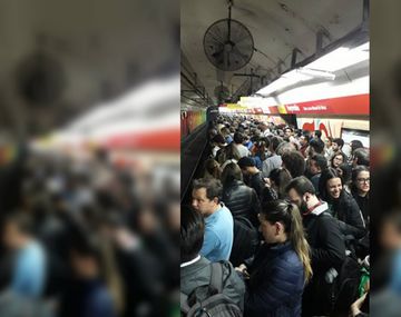 Incidente en la línea B de Subte: el servicio está limitado entre Rosas y Medrano