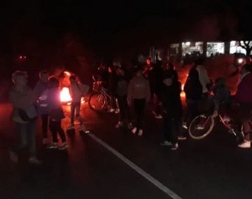 Vecinos de La Plata protestaron en las calles por los masivos cortes de luz