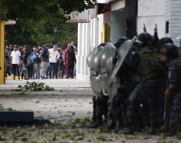 Pueblada en Miramar en reclamo de justicia por Luciano Olivera