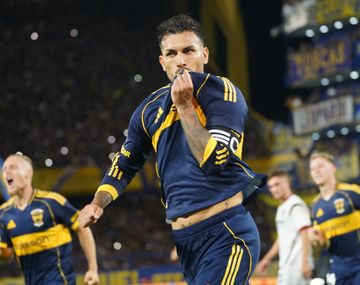Boca venció 2-0 a Newells y se afirmó en la Zona A