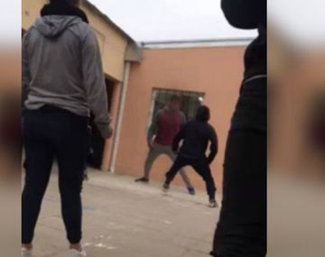 Violenta pelea en una escuela en Santa Fe: un alumno sacó una faca