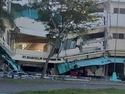 Un terremoto de magnitud 7,8 sacudió el sur de Filipinas. Un terremoto de magnitud 7,8 sacudió el sur de Filipinas.
