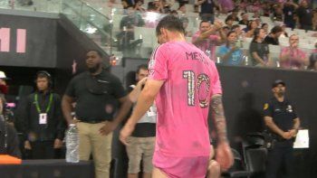 Lionel Messi se retiró con molestas del último partido de Inter Miami, a días del Mundial 2026 Lionel Messi se retiró con molestas del último partido de Inter Miami, a días del Mundial 2026