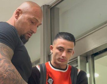 Kevin Castaño completa su revisión médica y podría entrenar esta tarde