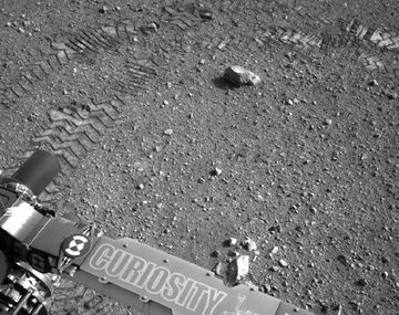 Curiosity traga tierra marciana para estudiarla