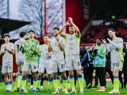 el manchester city derroto al nottingham forest de visitante y quedo puntero el manchester city derroto al nottingham forest de visitante y quedo puntero