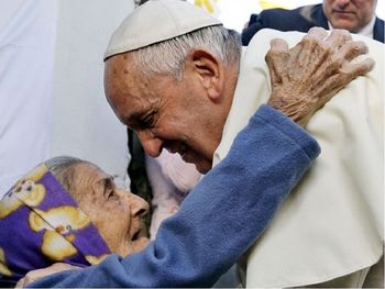 Se inundó el barrio que el Papa visitó en Paraguay