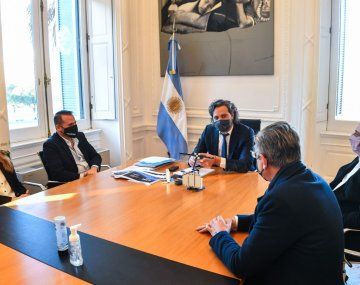 Santiago Cafiero se entrevistó con los creadores del primer picosatélite argentino