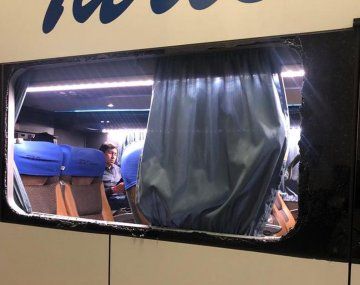 Atacaron al micro de Boca cuando llegaba al estadio de Corinthians