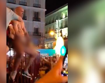 Un hincha del Liverpool se masturbó en la Puerta del Sol y quiso abusar de una turista