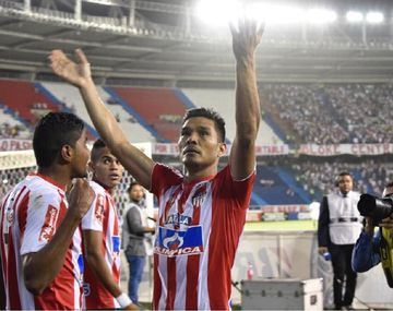 Teófilo Gutiérrez celebra el pase de Junior de Barranquilla