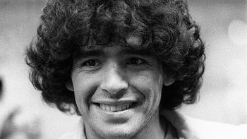 ¿que famoso ex arbitro jugo al futbol con maradona? ¿que famoso ex arbitro jugo al futbol con maradona?