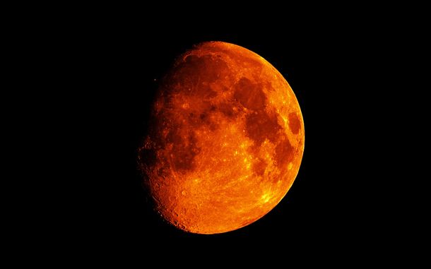 Una parte del país pudo ver una nueva Luna Roja