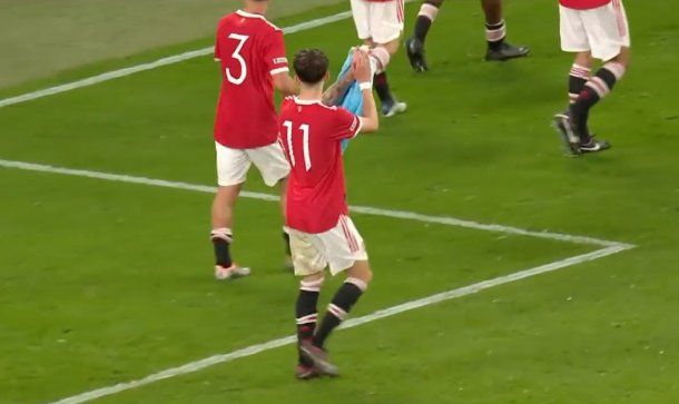El guiño de Alejandro Garnacho a Argentina en los festejos de Manchester United campeón