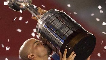 Juan Sebastián Verón anunció que comienza a entrenarse para la Copa Libertadores 2017 Juan Sebastián Verón anunció que comienza a entrenarse para la Copa Libertadores 2017