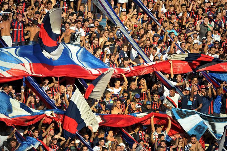 Accidente en la tribuna del Ciclón: un hincha murió y dos resultaron heridos