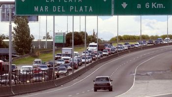 Encontran un cadáver en la Autopista Buenos Aires-La Plata Encontran un cadáver en la Autopista Buenos Aires-La Plata
