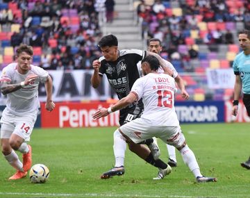 Barracas Central empató con Central Córdoba y se subió a la cima del Clausura