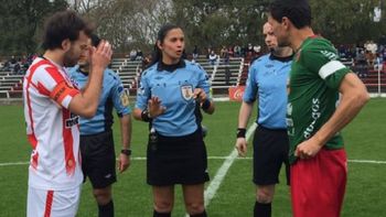para imitar: una mujer dirigio un partido de primera en uruguay para imitar: una mujer dirigio un partido de primera en uruguay