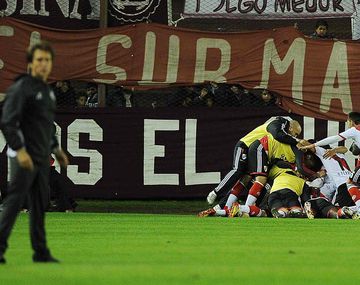 River encontró el gol en el final y amargó a Lanús en su casa