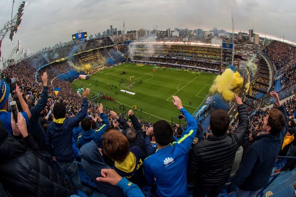 No hay bolsillo que aguante: ir a la cancha cuesta 32 veces más que hace 15 años