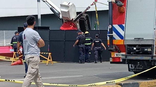 Uruguay: una mujer murió aplastada por una grúa en un shopping