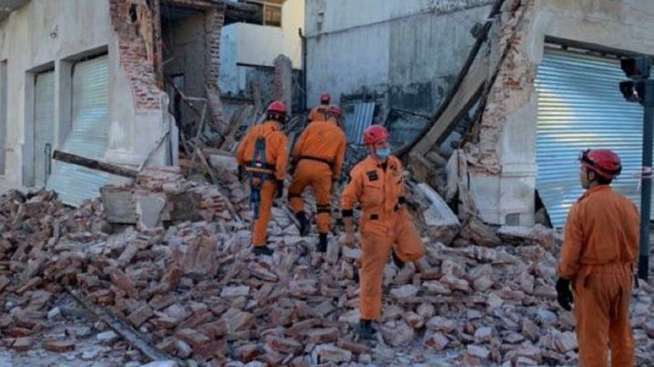 Derrumbe en Parque Chacabuco - Crédito: mirandolahidrovia.com.ar