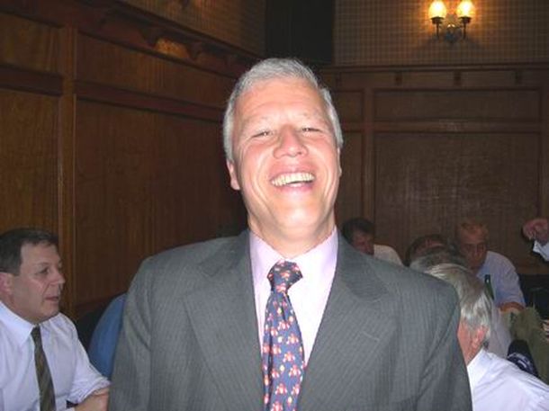 Echan del Gobierno a abogados vinculados al escándalo de la ONG Adecua