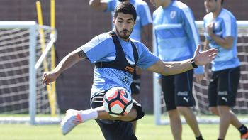 Luis Suárez estará frente a Argentina Luis Suárez estará frente a Argentina